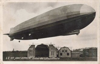 Ansichtskarte " LZ 127 Graf Zeppelin über der Luftschiffhalle"