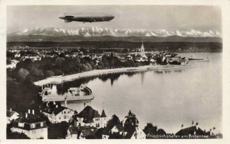 Ansichtskarte "Friedrichshafen am Bodensee" mit Zeppelin