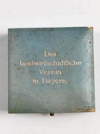 Bayern,  Silbermedaille im zugehörigen Etui "Dem Verdienste um die Vaterländische Landwirtschaft" 45mm Durchmesser, Hersteller Poellath Schrobenhausen 1000 Silber. 58 Gramm.