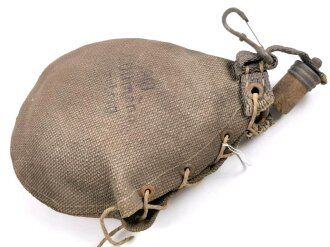 Feldflasche Deutsch 1.Weltkrieg, Bezug aus Ersatzmaterial mit undeutlich gestempeltem Hersteller "Ullmann Nürnberg ? 1918"