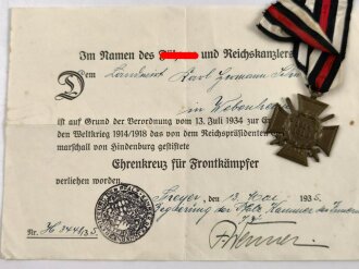 Ehrenkreuz für Frontkämpfer am Band, Hersteller R.V. 25 Pforzheim  mit Verleihungsurkunde für einen Landwirt aus Webenheim, Urkunde gefaltet