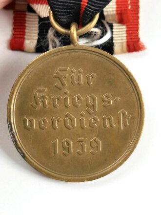 Kriegsverdienstmedaille 1939 am Band, sehr guter Zustand