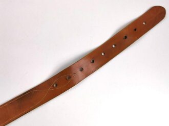 Russland 2.Weltkrieg, Koppel für Offiziere mit Schulterriemen. Gesamtlänge 124cm. Neuzeitliche REPRODUKTION, gebraucht