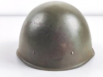 Russland nach 1945, Stahlhelm Modell 1940 aus der Zeit des "Kalten Krieges". Gebraucht, Innenfutter falsch eingebaut.