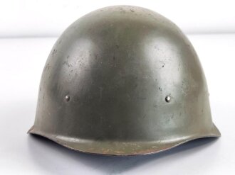 Russland nach 1945, Stahlhelm Modell 1940 aus der Zeit des "Kalten Krieges". Gebraucht, Innenfutter falsch eingebaut.