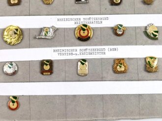 Deutschland nach 1945, 23 Stück Abzeichen zum Thema Schützenvereinigungen, die Nadeln alle Vorhanden