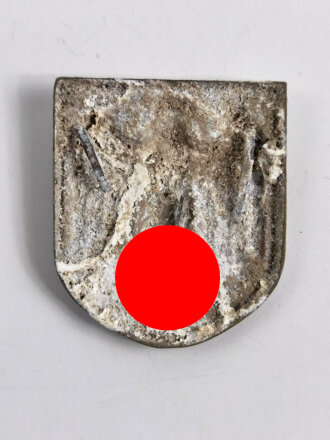 Adlerschild zum Tropenhelm der Wehrmacht. Ungereinigter...