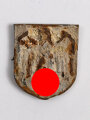 Adlerschild zum Tropenhelm der Wehrmacht. Ungereinigter Bodenfund