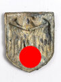 Adlerschild zum Tropenhelm der Wehrmacht. Ungereinigter Bodenfund