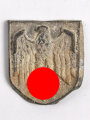 Adlerschild zum Tropenhelm der Wehrmacht. Ungereinigter Bodenfund