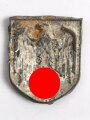 Adlerschild zum Tropenhelm der Wehrmacht. Ungereinigter Bodenfund