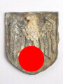 Adlerschild zum Tropenhelm der Wehrmacht. Ungereinigter Bodenfund