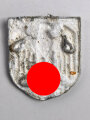 Adlerschild zum Tropenhelm der Wehrmacht. Ungereinigter Bodenfund