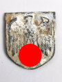 Adlerschild zum Tropenhelm der Wehrmacht. Ungereinigter Bodenfund