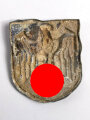 Adlerschild zum Tropenhelm der Wehrmacht. Ungereinigter Bodenfund