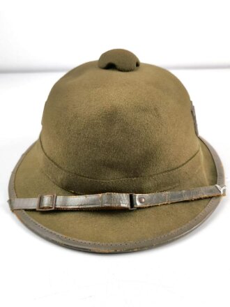 Tropenhelm für Angehörige des Heeres. Ausführung in Filz, Kopfgrösse 57, datiert 1942