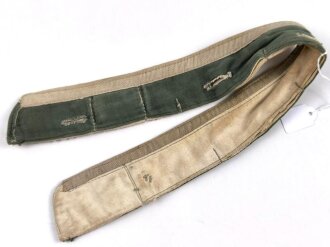 Kragenbinde für eine Feldbluse Wehrmacht. Gesamtlänge 50cm, getragenes Stück