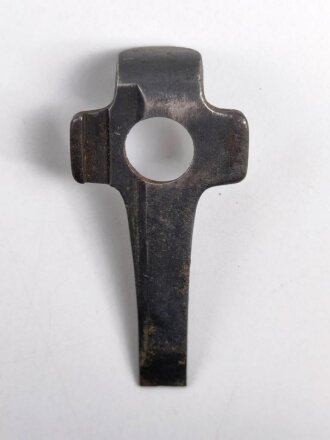 Schlüssel für eine Pistole P08, keine Abnahme, war im Fach einer Tasche aus dem 1.Weltkrieg