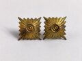 III. Reich, Paar Rangsterne für Schulterklappen, Zink vergoldet, Kantenlänge 15 mm