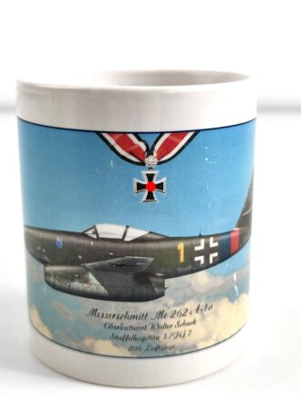 Tasse  "Messerschmitt Me 262, Oberleutnant Walter Schuck, Staffelkapitän JG7, 206 Luftsiege"  gebraucht, unbeschädigt