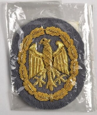 Bundeswehr Leistungsabzeichen in Gold, handgestickte Ausführung. Originalverpackt, sehr guter Zustand