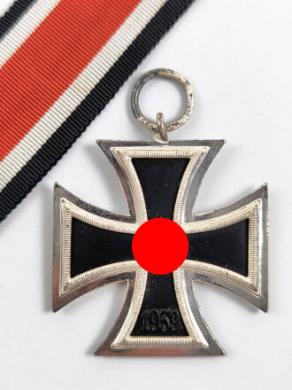 Eisernes Kreuz 2. Klasse 1939 am Band, magnetisch, wird...