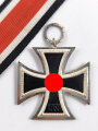Eisernes Kreuz 2. Klasse 1939 am Band, magnetisch, wird dem Hersteller 100 für " Rudolf Wächtler & Lange, Mittweida " zugeschrieben, Zargen komplett frostig, Sehr guter Zustand mit Bandabschnitt
