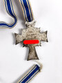 Ehrenkreuz der Deutschen Mutter ( Mutterkreuz ) in Silber mit langem Band, guter Zustand