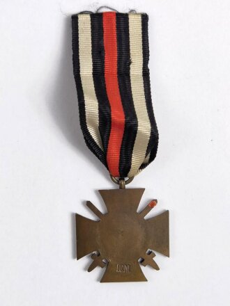 Ehrenkreuz für Frontkämpfer am Band mit Hersteller 1.C.M.