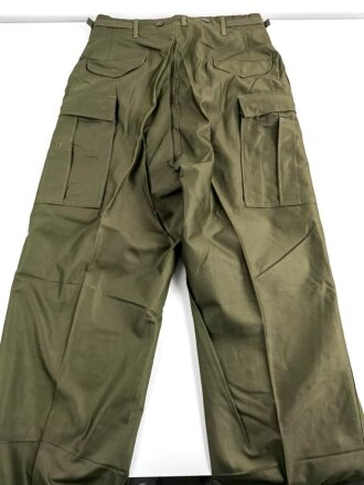 U.S. Trousers, Field, M 1951. Size Regaular Medium, unissued