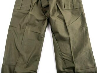 U.S. Trousers, Field, M 1951. Size Regaular Medium, unissued