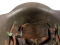 Spanien, Stahlhelm M42. Originallack und Innenfutter, ungereinigtes Stück, Größe 57