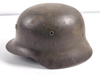 Spanien, Stahlhelm M42. Originallack und Innenfutter, ungereinigtes Stück, Größe 58