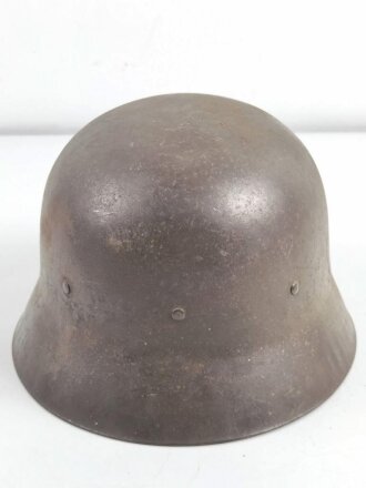 Spanien, Stahlhelm M42. Originallack und Innenfutter, ungereinigtes Stück, Größe 58