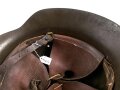 Spanien, Stahlhelm M42. Originallack und Innenfutter, ungereinigtes Stück, Größe 58