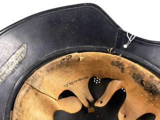 Stahlhelm Luftschutz. Originallack und Abzeichen