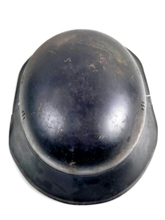 Stahlhelm Luftschutz. Originallack und Abzeichen