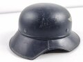 Stahlhelm Luftschutz. Originallack und Abzeichen