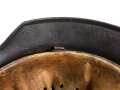 Luftwaffe, Stahlhelm Modell 1940. Originallack, gedunkeltes Abzeichen , Innenfutter original verbaut. Q64