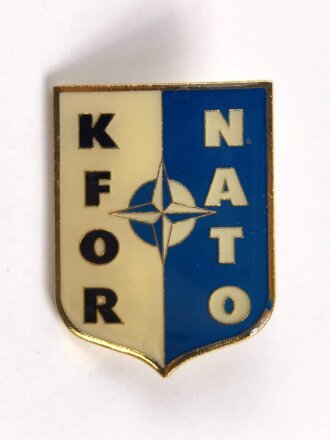 NATO, Abzeichen/ Pin " KFOR / NATO " Pins...