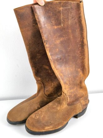 Paar Stiefel für berittene Mannschaften des Heeres. Ungeschwärzte Kammerstücke , wohl ungetragen, Sohlenlänge 28,5cm