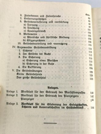 "Kriegsausbildung der Hitler-Jugend im Schieß- und Geländedienst" datiert 1941, 151 Seiten, gebraucht