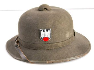 Tropenhelm für Angehörige des Heeres. Getragenes Stück, datiert 1942, Kopfgrösse 57