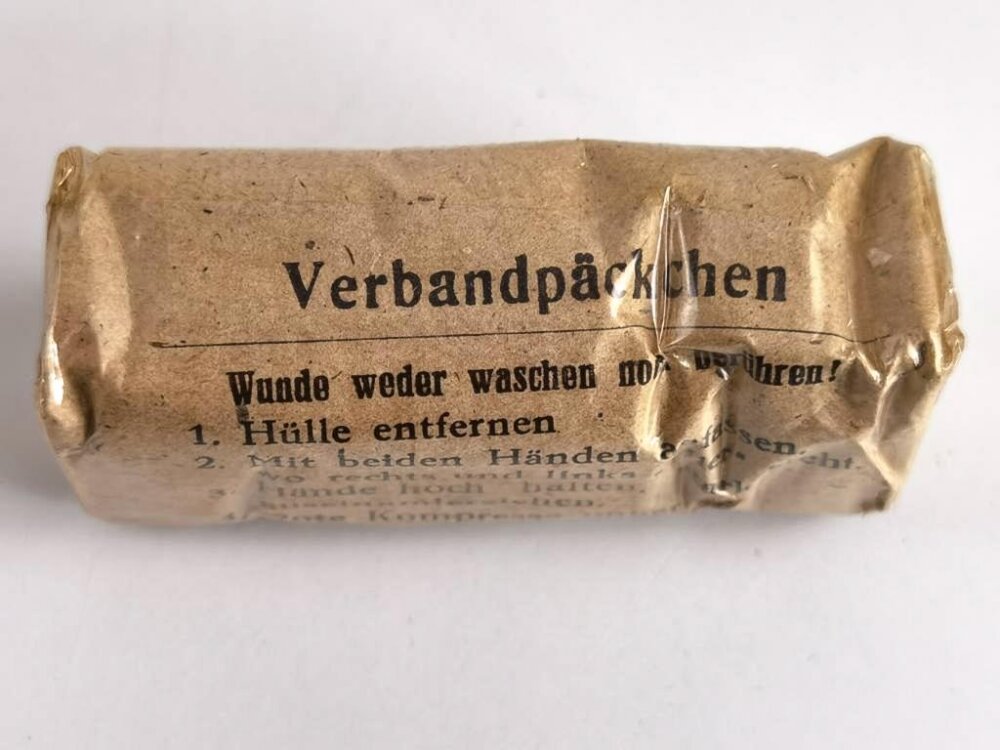 Verbandpäckchen, Breite etwa 65mm, datiert 1941, Originalverpackt, 20