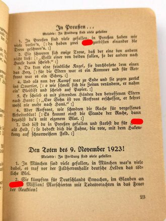 "Mit Hitler!" Liederbuch der Nationalsozialistischen Deutschen Arbeiterpartei" datiert 1933 mit 66 Seiten