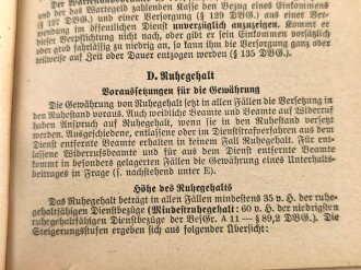 "Deutscher Beamten Kalende 1943" nicht ausgefüllt 493 Seiten, Einband beschädigt