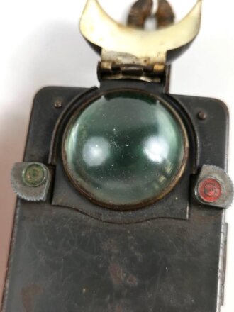 Taschenlampe Wehrmacht. Originallack, ungereinigt, innen datiert 1941, Funktion nicht geprüft