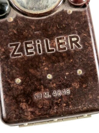 Taschenlampe aus Pressmasse "Zeiler No.M. 4848" Anknöpflasche aus Ersatzmaterial defekt, Drücker seitlich fehlt, Funktion nicht geprüft