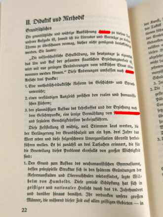 "Adolf Hitlers Gedanken zur Erziehung und zum Unterricht" datiert 1933, 47 Seiten, gebraucht