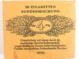 Pack " Sondermischung Typ 4 " Zigaretten, ungeöffnet, geschwärzte Steuerbanderole mit Hakenkreuz